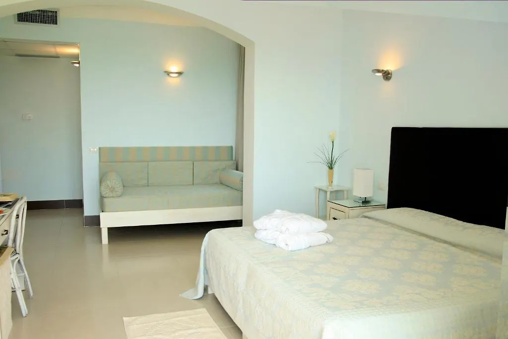 Abamar Hotel Santa Margherita di Pula 4*,
